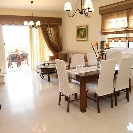 Ferienhaus Analipsi *